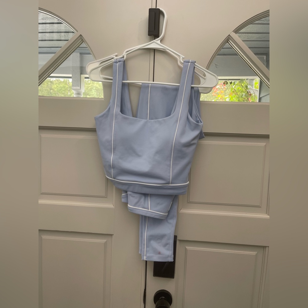 Light Blue Piped Active Crop Top & Leggings Set